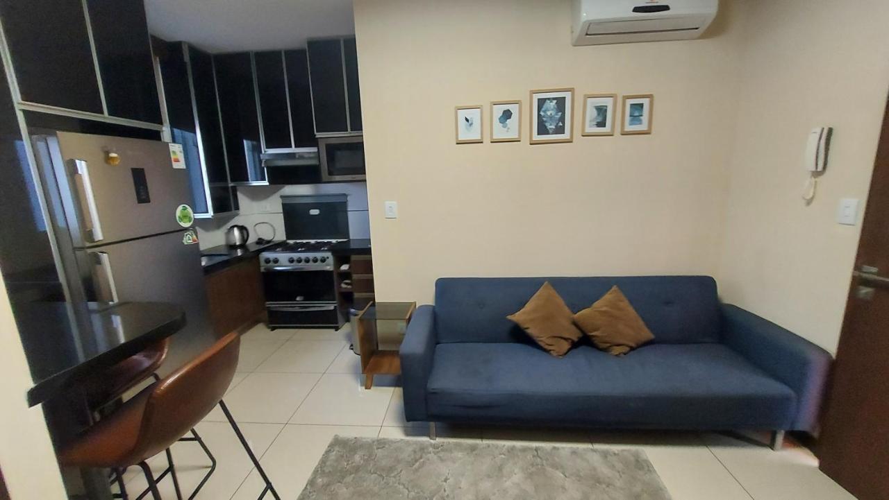 Hermoso y Único Apartamento Moderno, en pleno centro de Santa Cruz, con Netflix Wi-Fi de 60 MB, Estacionamiento Gratis y AC en todos los ambientes Santa Cruz de La Sierra Exterior foto