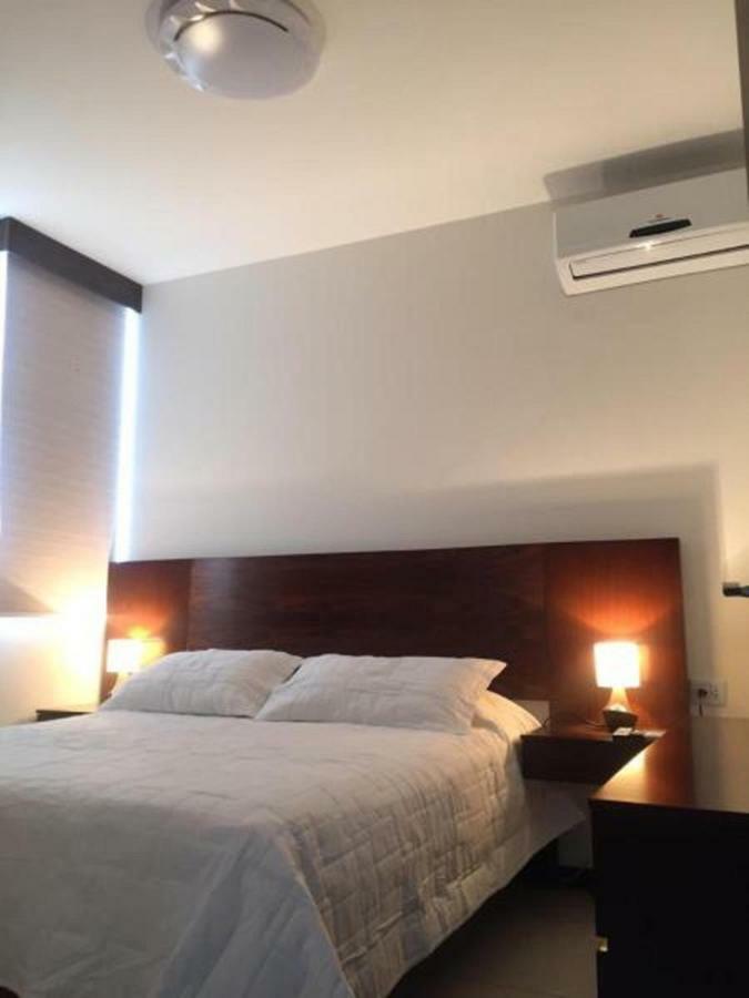 Hermoso y Único Apartamento Moderno, en pleno centro de Santa Cruz, con Netflix Wi-Fi de 60 MB, Estacionamiento Gratis y AC en todos los ambientes Santa Cruz de La Sierra Exterior foto
