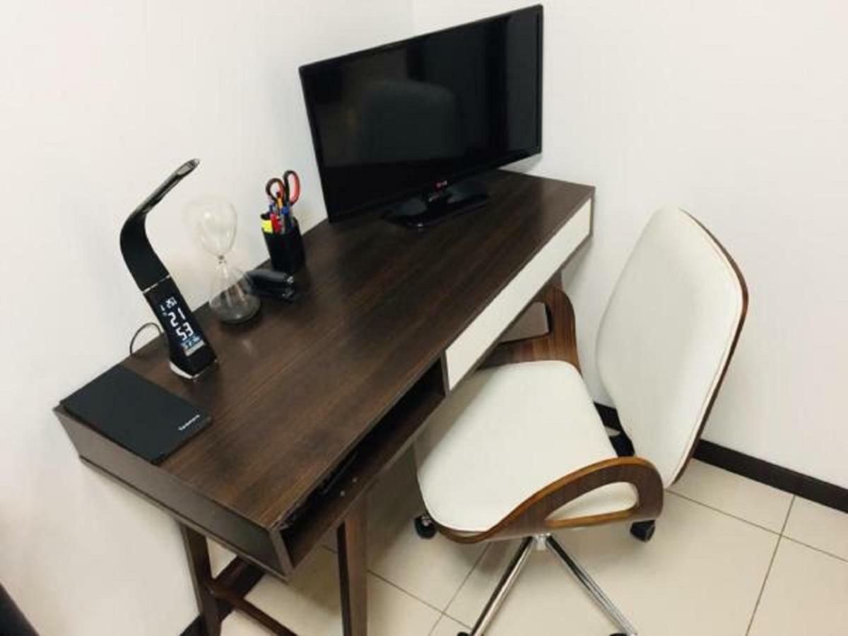 Hermoso y Único Apartamento Moderno, en pleno centro de Santa Cruz, con Netflix Wi-Fi de 60 MB, Estacionamiento Gratis y AC en todos los ambientes Santa Cruz de La Sierra Exterior foto